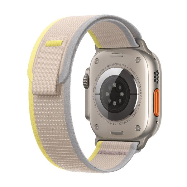 Apple Watch Ultra 49毫米 GPS + 流動網絡 鈦金屬錶殼 配越野手環